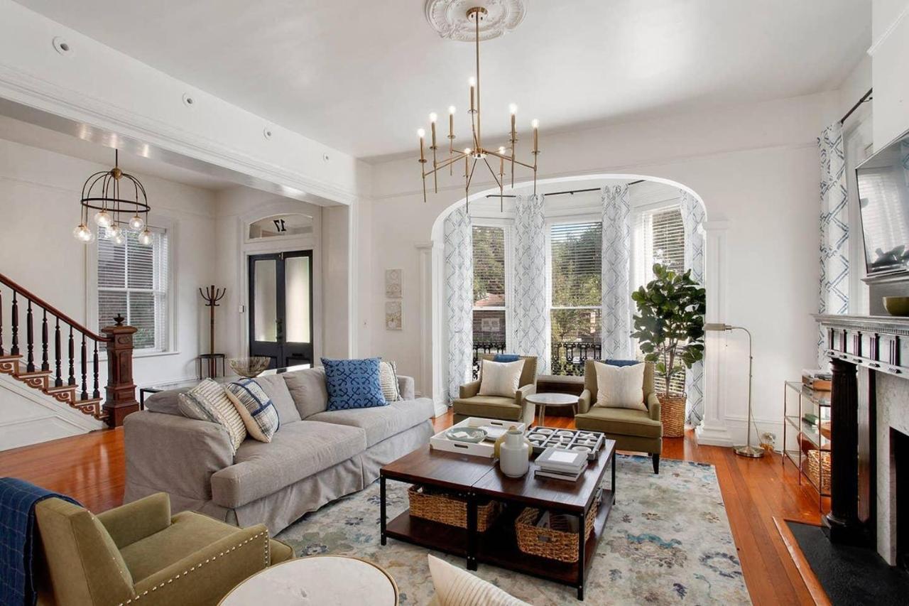 At Historic Award Winning Mansion Apartamento Savannah